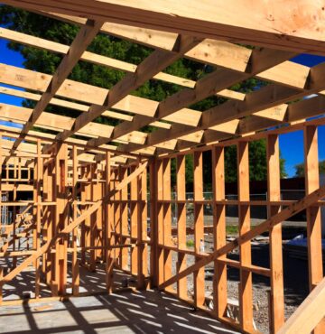 Contracting industry services banner Moore Markhams