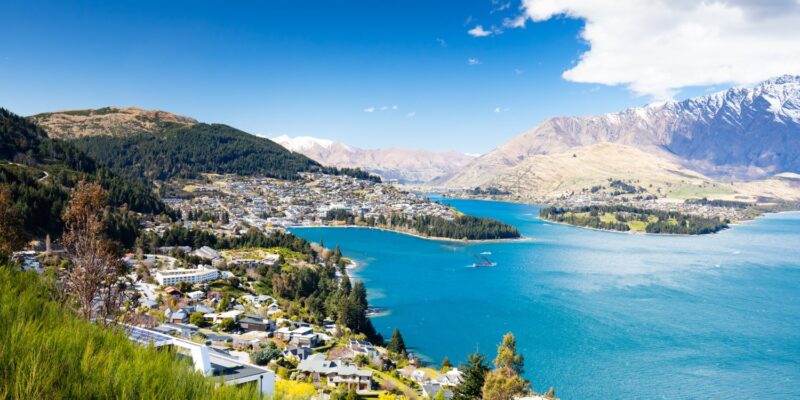 New Zealand: Small, Simple, SMART