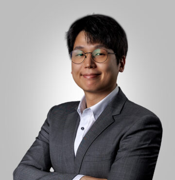 Eugene Jeong , Manager Moore Markhams in Auckland