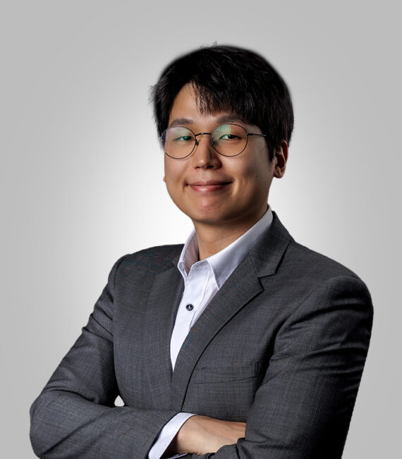 Eugene Jeong , Manager Moore Markhams in Auckland